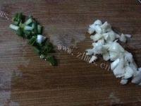 诱人的清炒豆芽做法图解1)