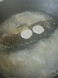 自制鲫鱼山药汤做法图解6)