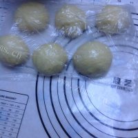 自制椰蓉花朵面包做法图解9)