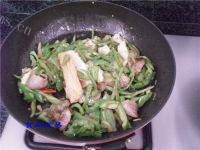 家常菜腊肉炒青椒