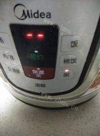 美味早餐排骨粥做法图解3)