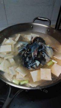好喝的鱼头豆腐汤做法图解7)