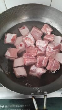 美味的山药炖肋排做法图解1)