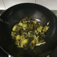 美味的酸菜鱼做法图解6)