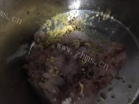 香飘十里的皮蛋瘦肉粥做法图解3)