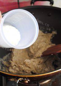 自制绿豆冰皮月饼做法图解5)