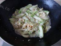 「家有大厨」丝瓜炒鸡蛋做法图解4)