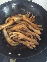 自制酱鸡爪做法图解4)