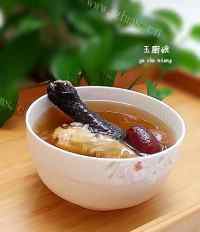自制当归桂圆竹丝鸡汤做法图解8)