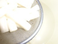 色香味浓的糖醋年糕做法图解4)