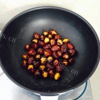 好吃的糖炒橘味栗子做法图解10)