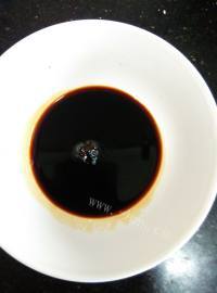 美味的酱蒸凤爪做法图解3)