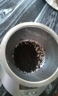 美味早餐三黑豆浆做法图解2)