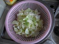 垂涎欲滴的清炒包菜做法图解2)