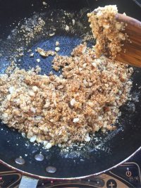 香甜可口的新年酥糖做法图解6)
