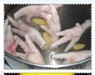 自制豉汁凤爪做法图解2)