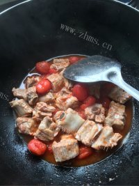 美味的蕃茄排骨焖饭做法图解6)