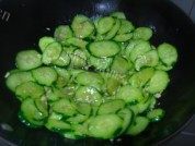 家常菜脆炒青瓜