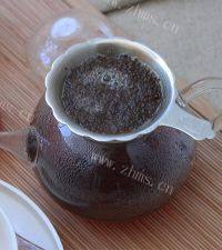 美味的草莓奶茶做法图解2)