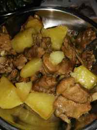 家常菜土豆焖鸭