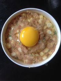 美味的蒸肉饼