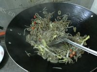 开胃的香炒鱼面做法图解4)