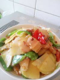 家常菜青椒土豆炒肉片