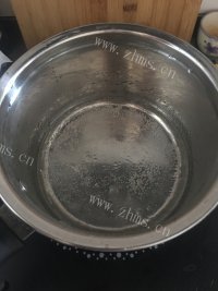 美味营养的炸糖糕做法图解1)