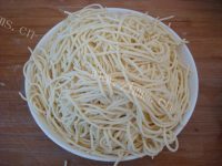 排骨豆角焖面做法图解2)
