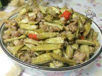 家常菜酸豆角炒肉末