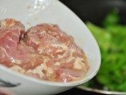 青椒肉片做法图解4)