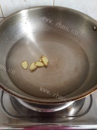 美味的白灼虾做法图解2)