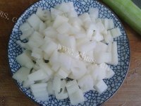 DIY清炒藕丁做法图解2)