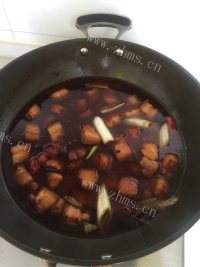 家常菜红烧肉做法图解7)