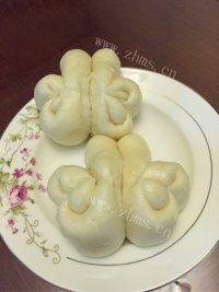 喷香的蝴蝶馒头做法图解12)