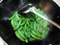 家常菜蒜香甜豆做法图解3)