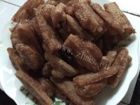 好吃的高粱粑粑炒腊肉做法图解5)