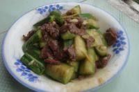 家常菜丝瓜炒牛肉