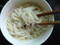 好吃的香葱紫甘蓝杂酱面做法图解7)