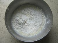 自制芒果班戟做法图解3)