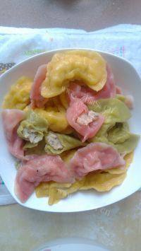 自己做的彩色水饺