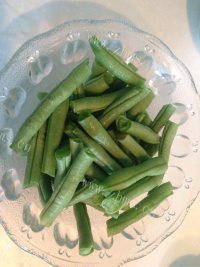 西葫芦番茄炖豆角做法图解2)