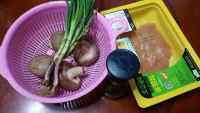 香喷喷的香菇鸡肉粥做法图解1)