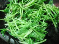 「家有大厨」清炒菠菜做法图解4)