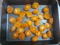 自制广式蛋黄莲蓉月饼做法图解8)