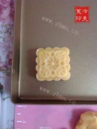 自制广式绿豆沙月饼做法图解18)