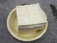 美味的蒜苗豆腐做法图解1)