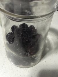 自制黑枣酒做法图解2)