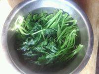 家常菜凉拌菠菜做法图解3)