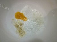 美味的百合炒牛肉粒做法图解3)